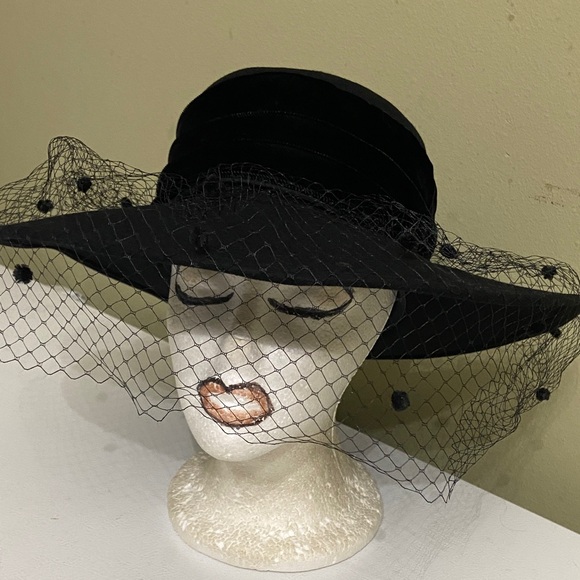 NWT Church Hat / Dress Hat by Plaza Suite / Betmar